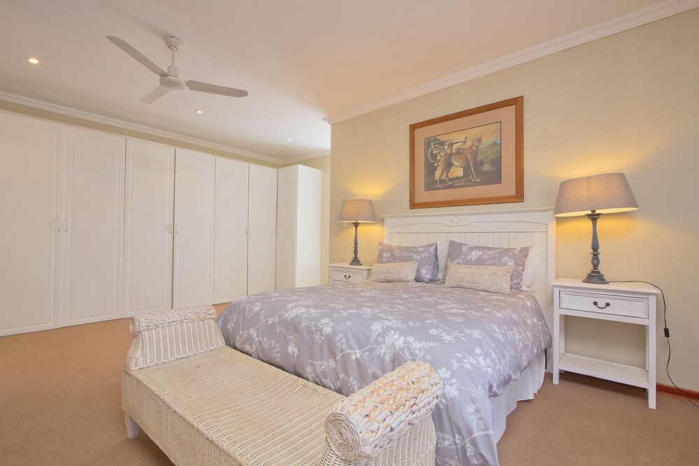 Centurion Golf Suites Boca Walk