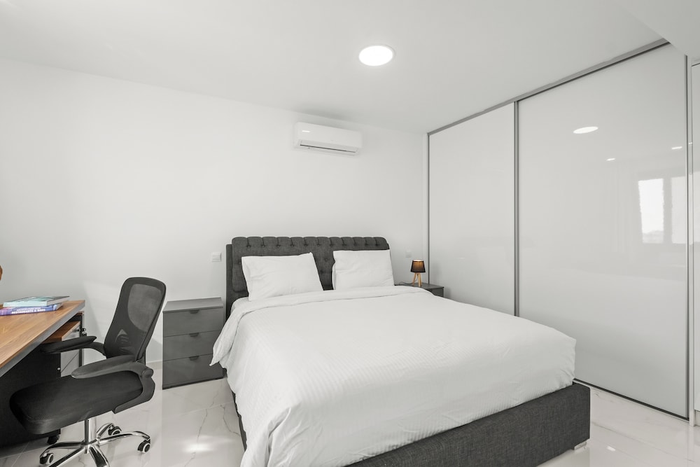 Maestro City Apartments