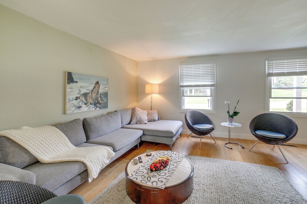 Charming Vacation Rental: 15 Mi to Pittsburgh - Property Image 38