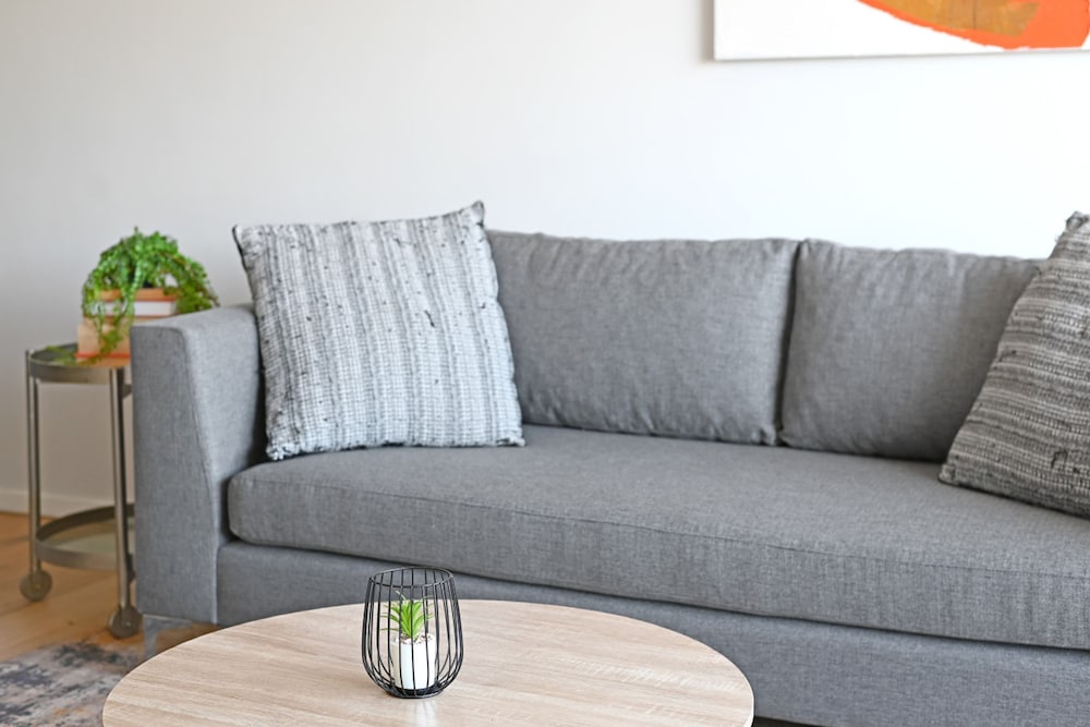 One Bedroom Green Point Spacious