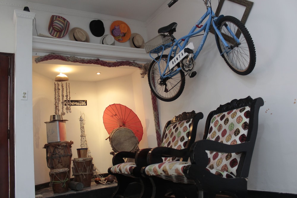 Casa Blanca Just For Travelers
