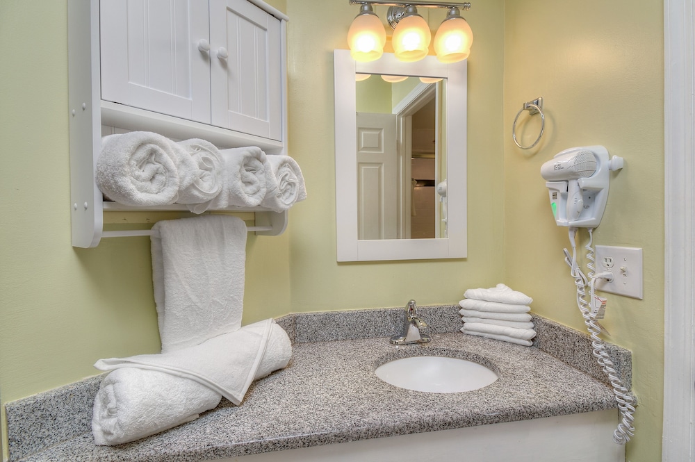 Units at Ocean Forest Plaza by Elliott Beach Rentals