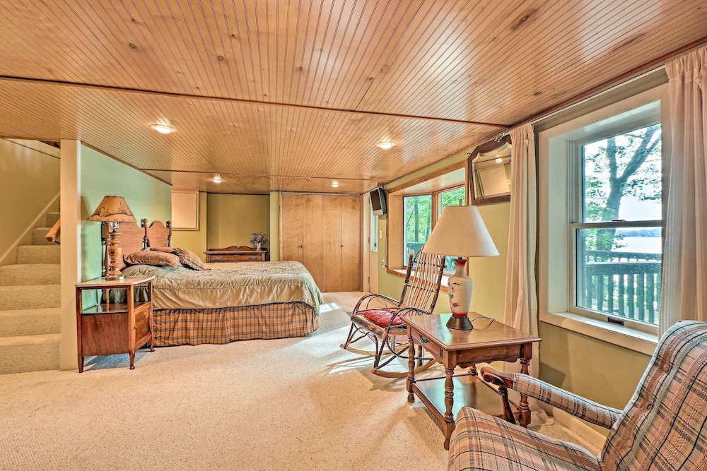 Le Roy Lakefront Retreat w/ Dock Kayaks! - Property Image 26