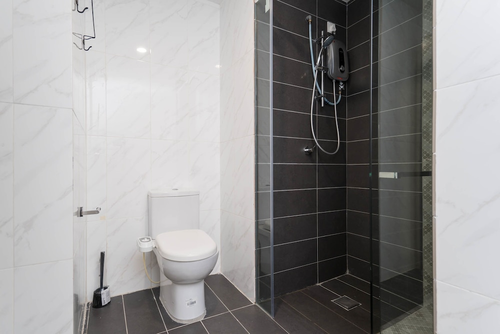 OYO Home 44050 Essential Studio Empire Marriot photo 4