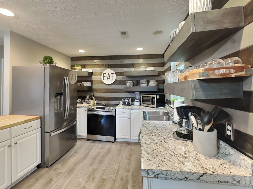 Hilltop Hideaway by Jackson Mountain Rentals