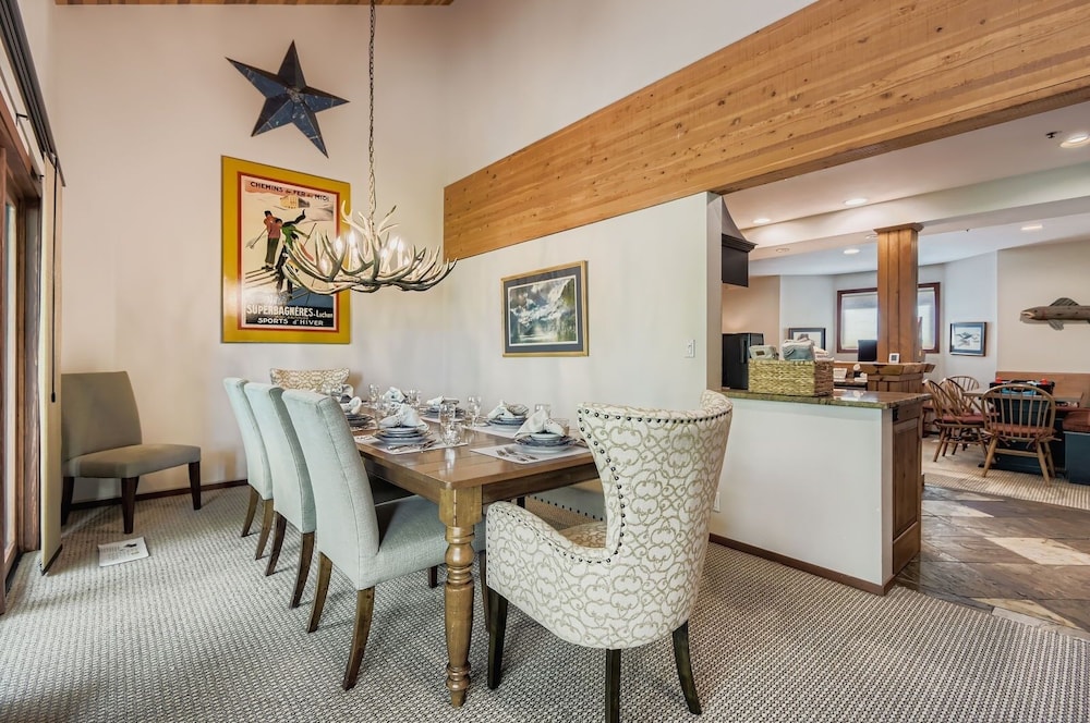 1763 Lakeside Getaway At Deer Valley! 3 Bedroom Home