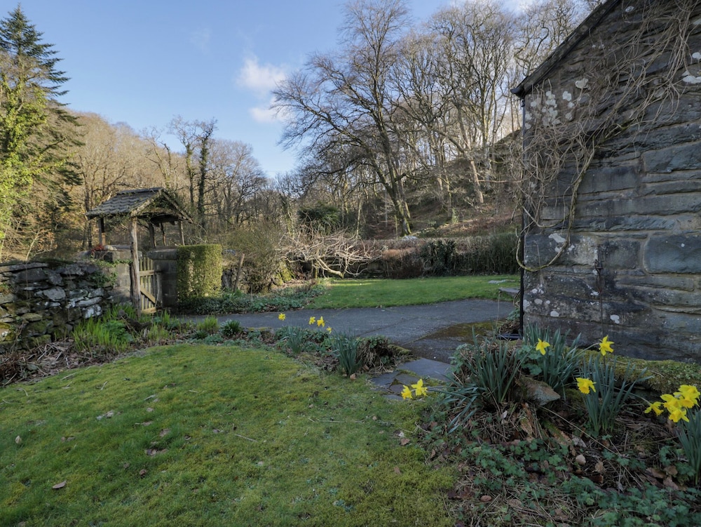 Glandwr Cottage