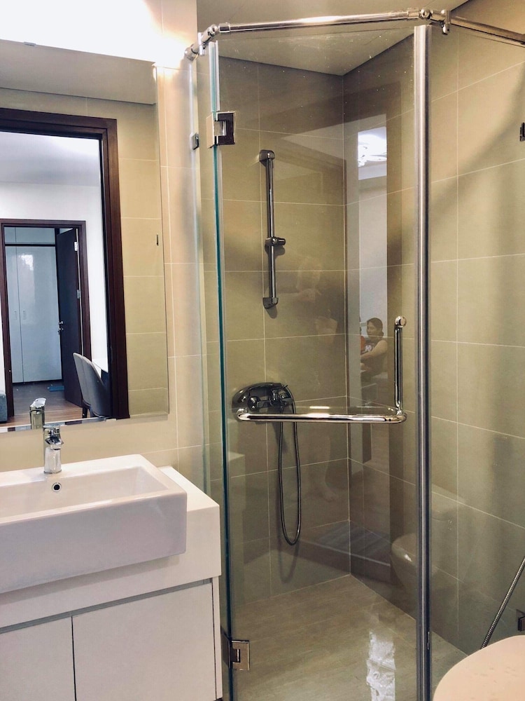 Zan- Newlife Halong Apartment view 5