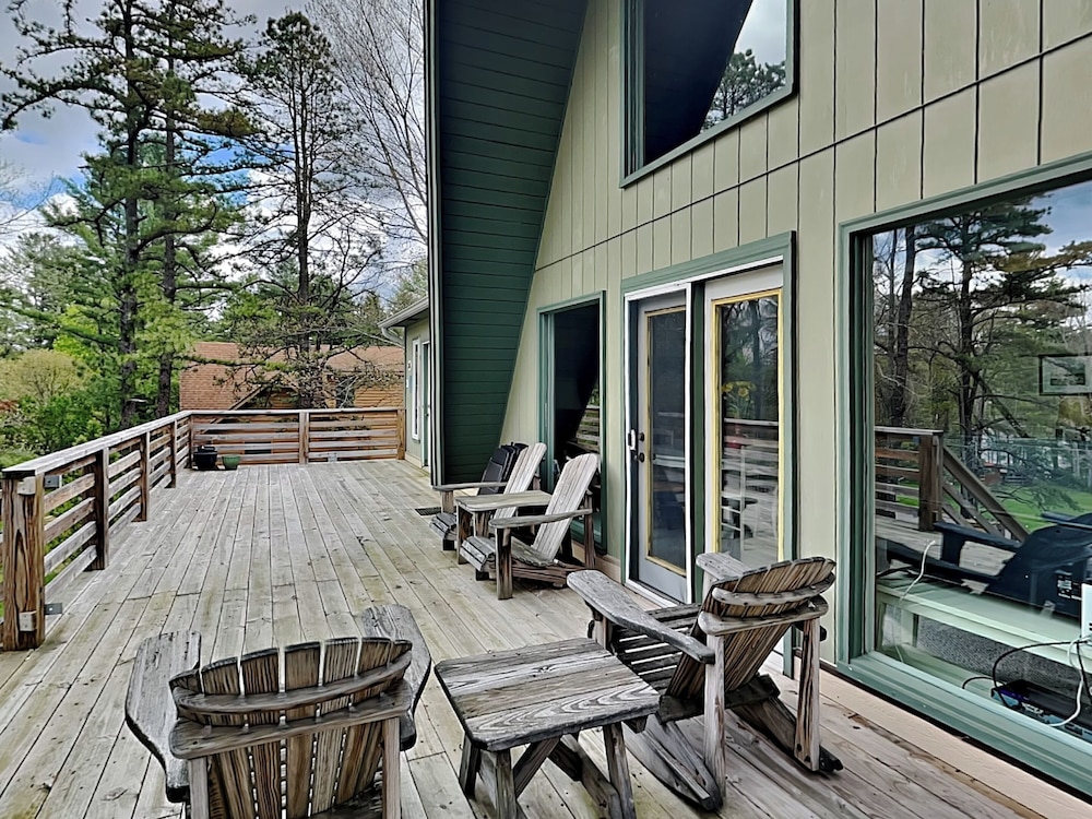 Lil' Cove in Paradise by Taylor Made Deep Creek