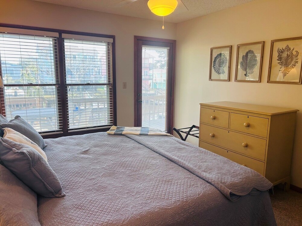 Dry Dock - 4 Br Home