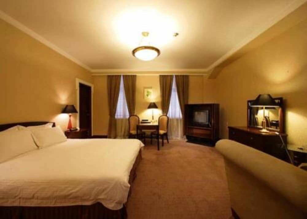 Jin Jiang Hotel 14