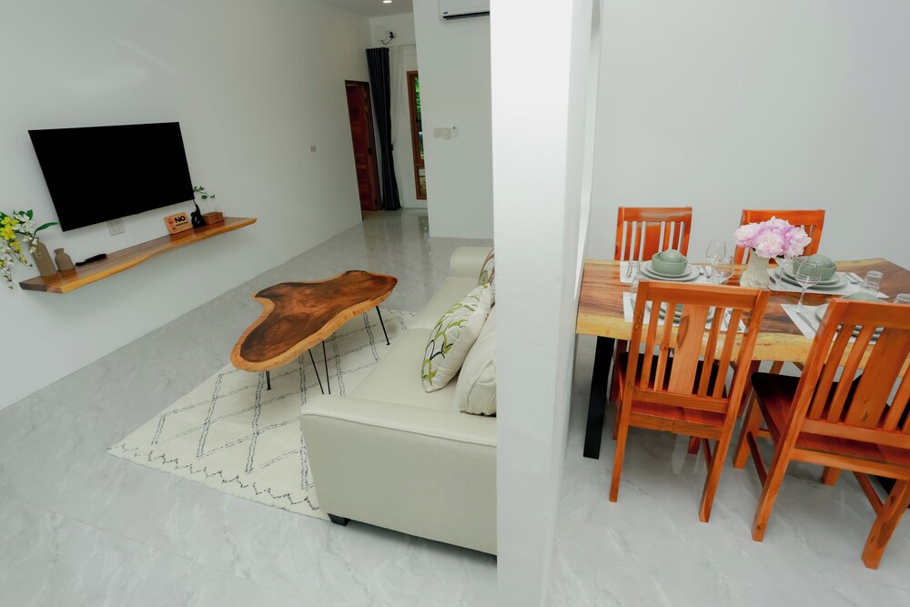 Rock & Lune Boutique Villas