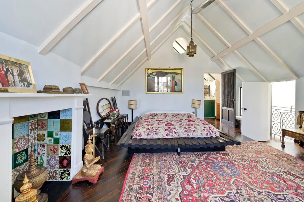 Stylish 5 Bed House in St John s Wood Maida Vale