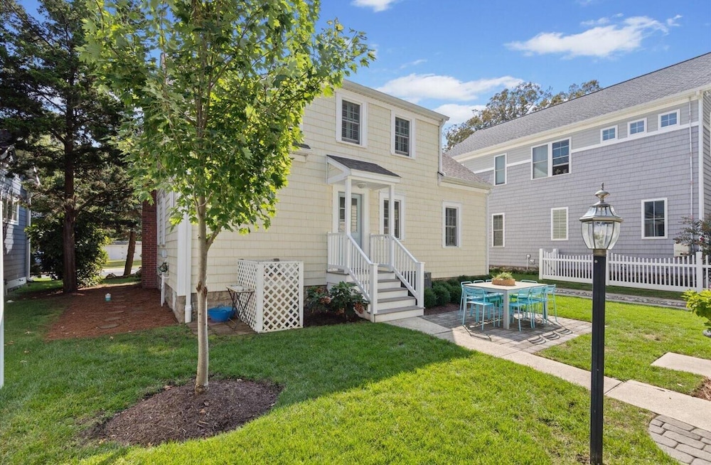 NEW Castle Street 111