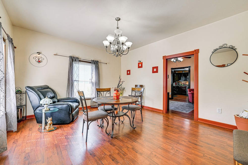 Close to Airport: Home in the Heart of Charlotte!