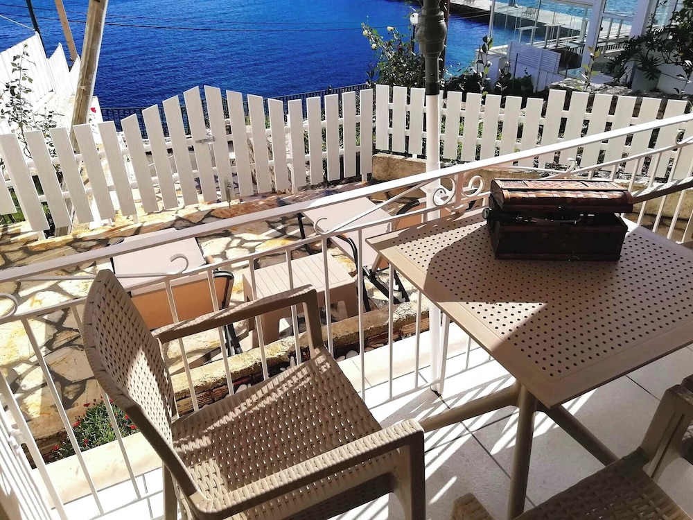 Sea Rose Apartment