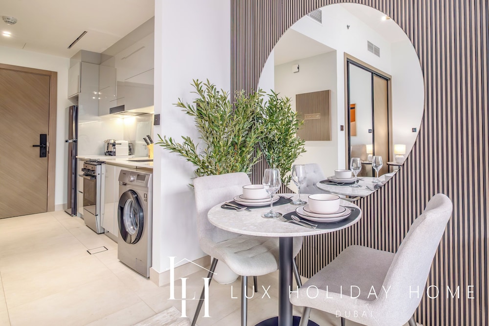 LUX The Modern Binghatti Canal Suite 2