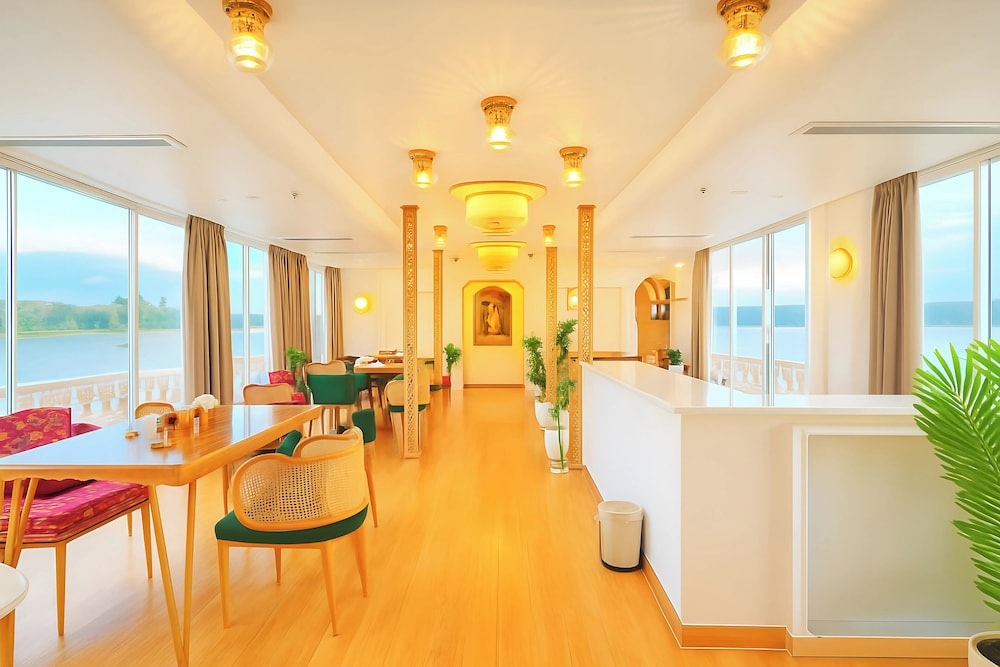 Dahabiya Nile Cruise every Friday from Aswan 3 nights and every Monday from Luxor 4 nights