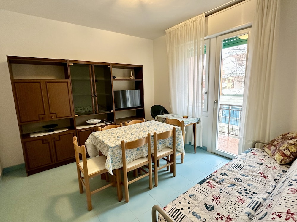 Dora 5 6 in Bibione With 2 Bedrooms and 1 Bathrooms