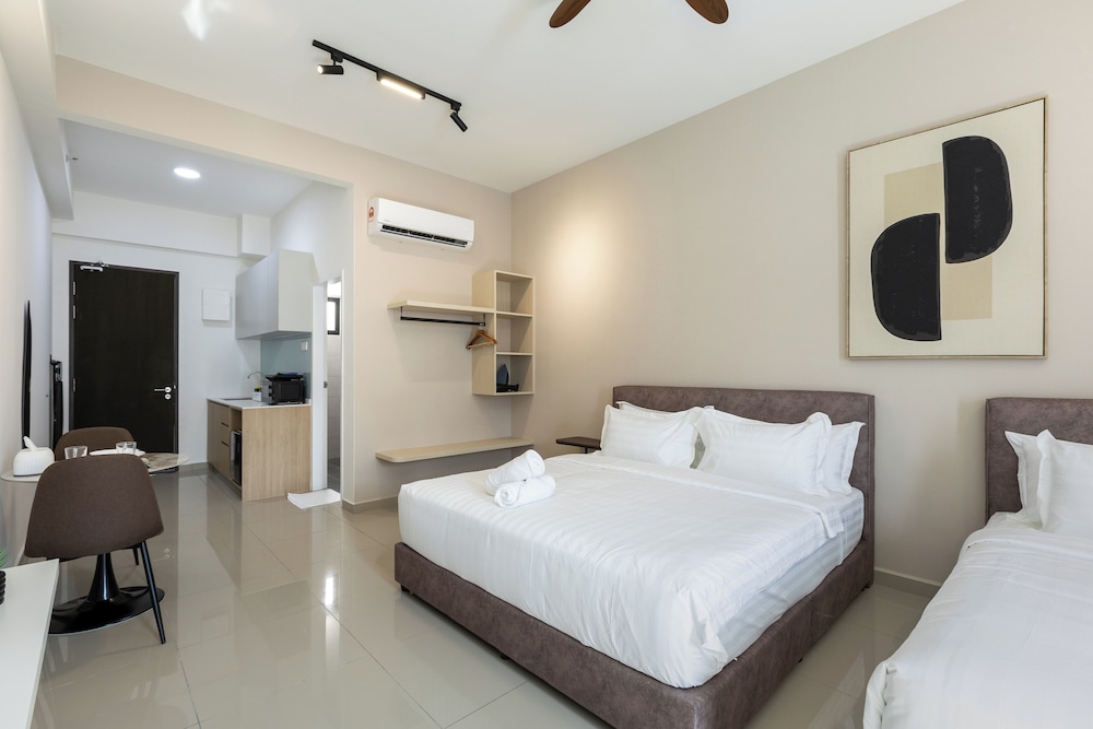 Sunshine Residence Suites