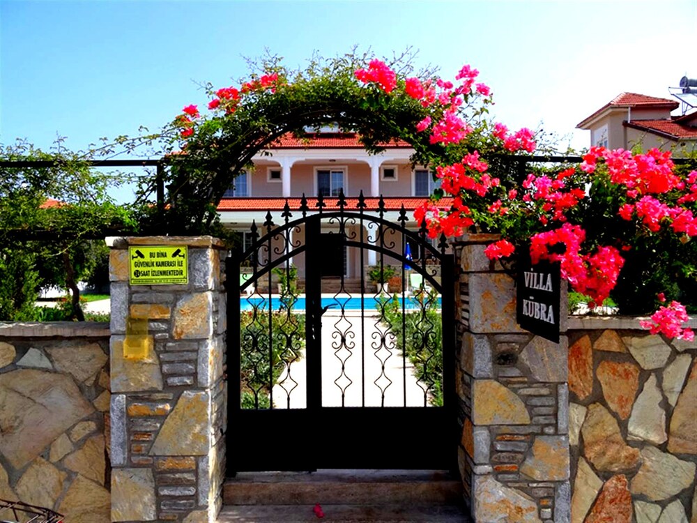 Villa Kubra view 3
