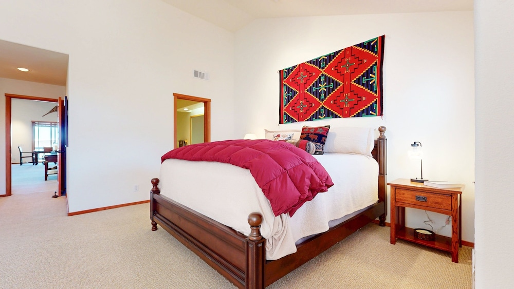 Snowcreek V #819 4 Bedroom Condo