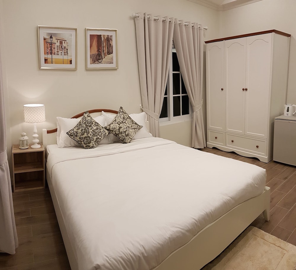 Vanida Antique Home