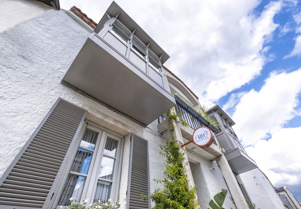 Blue Alle Hotel - Image 11