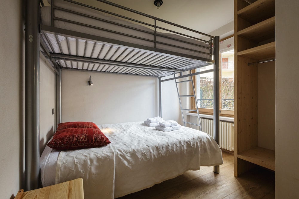 Les Terrasses Spacious Central 3 Bedroom Apartment