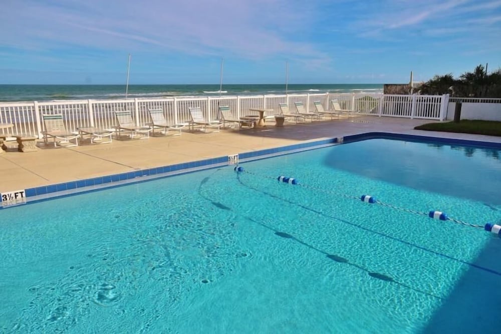 Oceanside Village D2