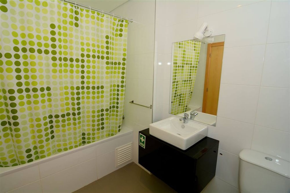 09 in Portim o With 1 Bedrooms and 1 Bathrooms