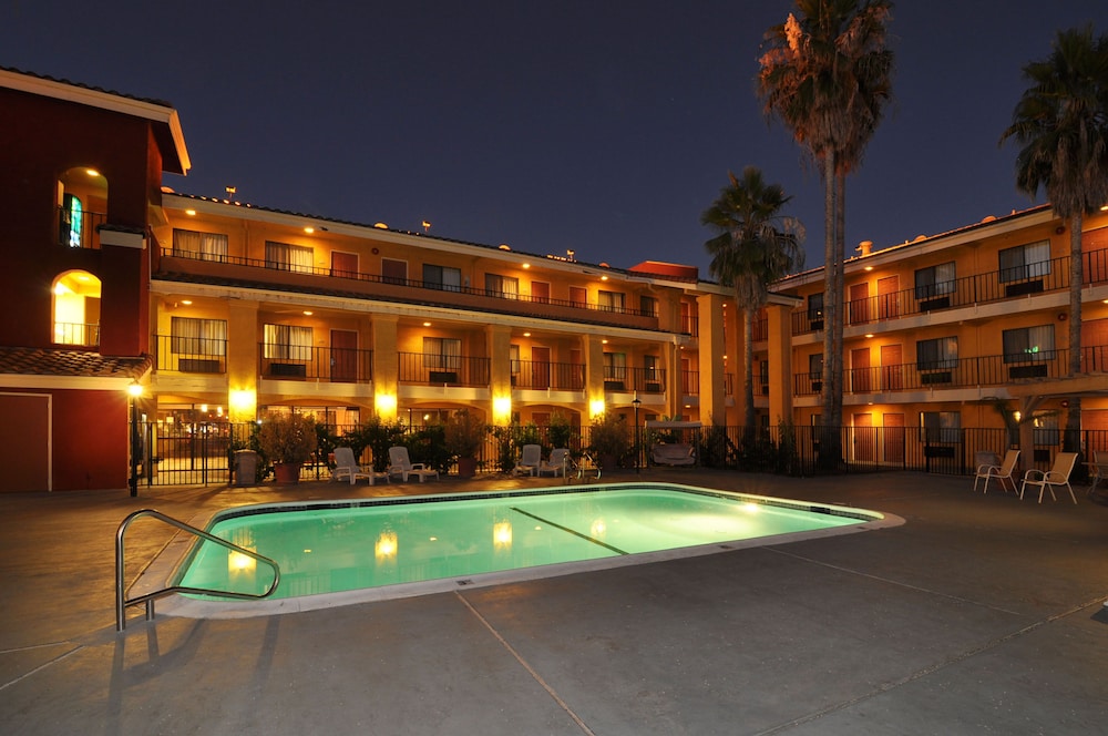 Rancho Cordova Inn view 5