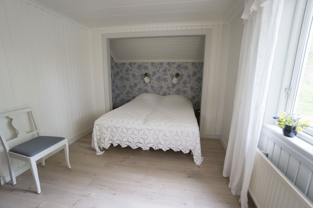 Anfasteröd Gårdsvik