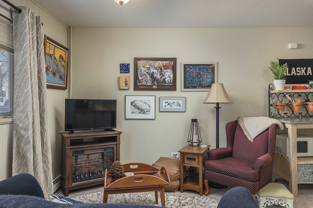 Bright 4BR w/ Fireplaces, & Bikes: Great Location!