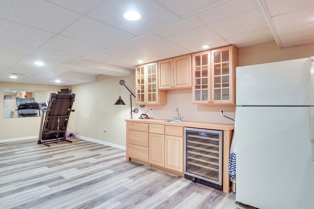Hot Tub & Pool: Family Home 5 Mi to Princeton!