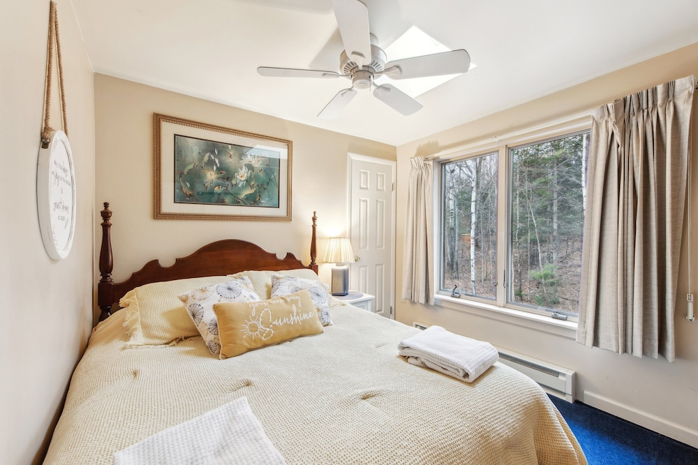 Twister 68i - Mountain Retreat With Stunning Views 3 Bedroom Townhouse by The Summit at Gore Mountain