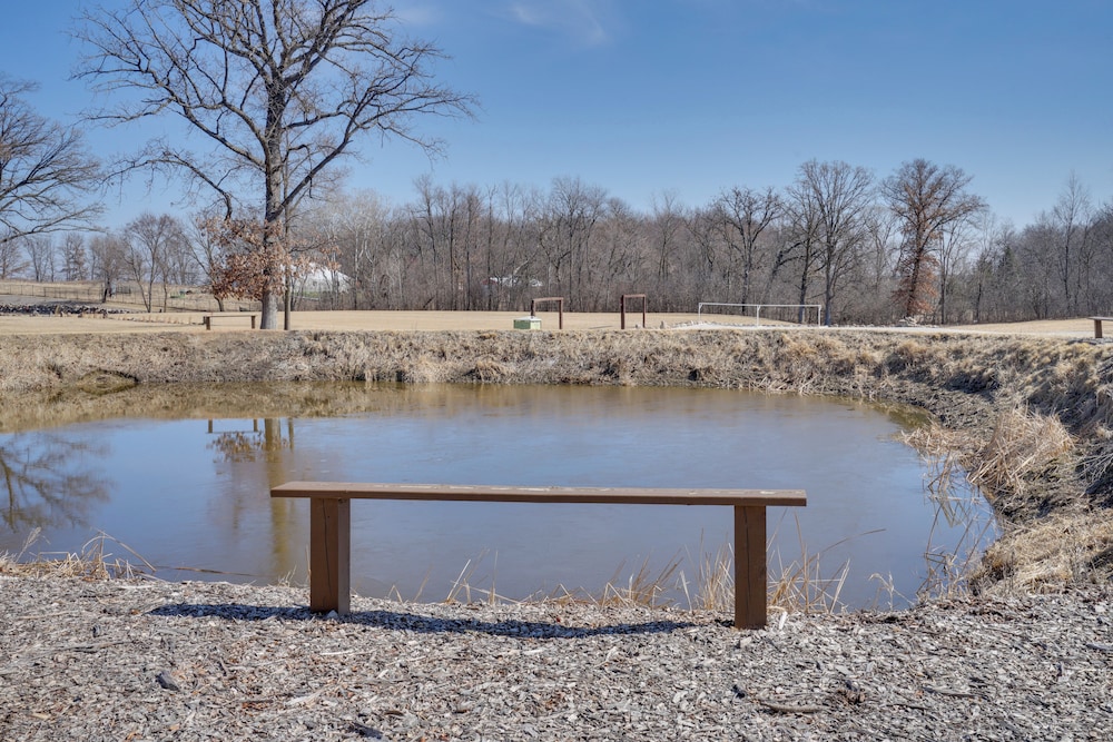10-acre Plot: Peaceful Getaway in Webster!