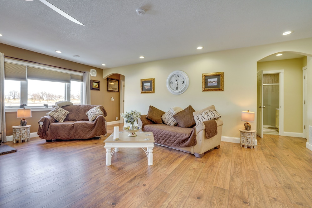 10-acre Plot: Peaceful Getaway in Webster!