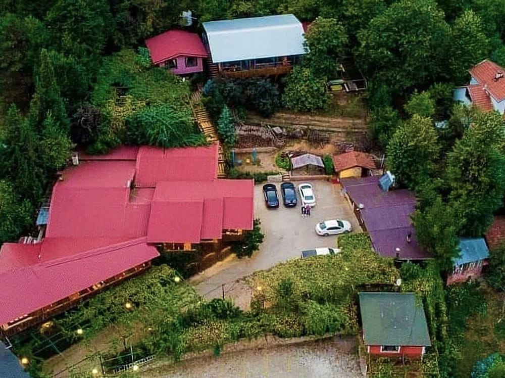 Menzara Hotel & Restaurant