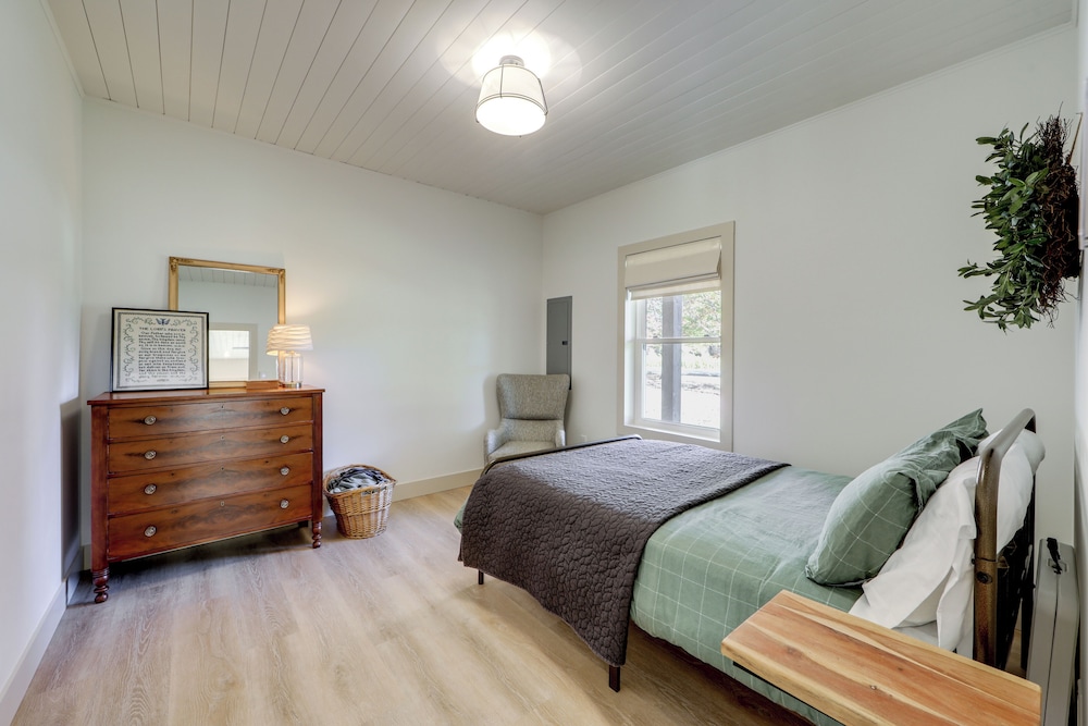Near All-season Trails! Modern Copenhagen Cabin