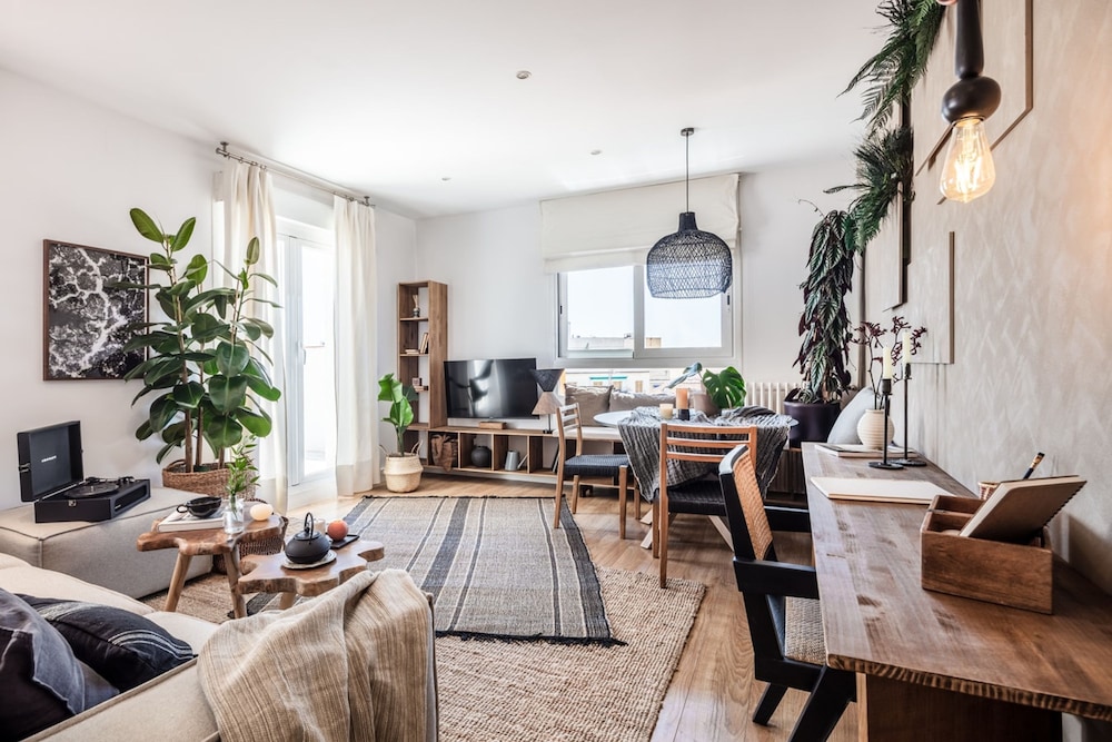Budu - 2 Bedrooms and Terrace in Trafalgar