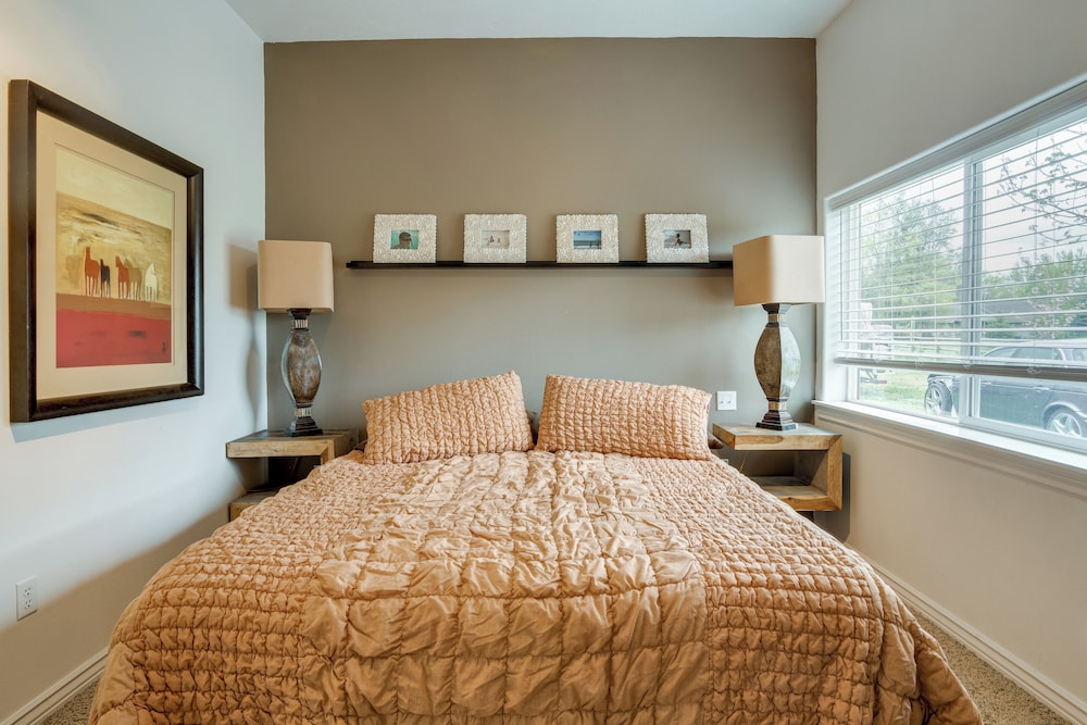 11 Mi to Bear World: Riverfront Getaway in Rigby