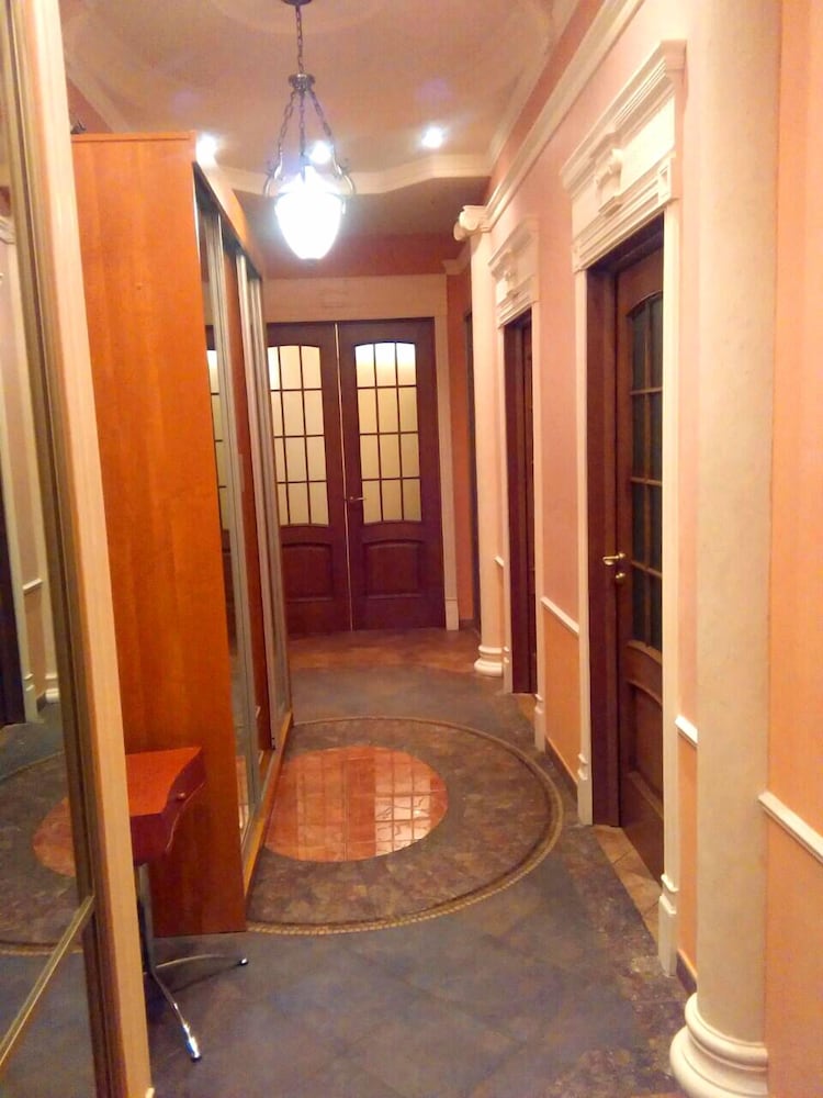 Lakshmi Apartment Great Classic
