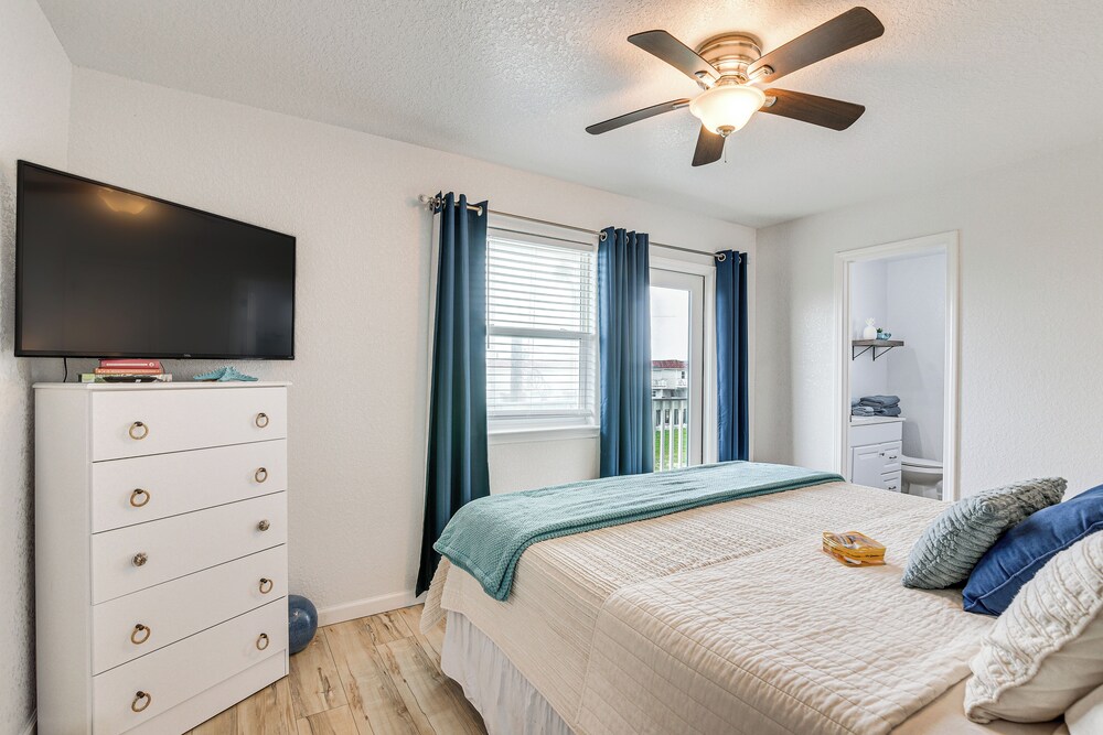 Serene Surfside Beach Retreat w/ Ocean Views! view 4