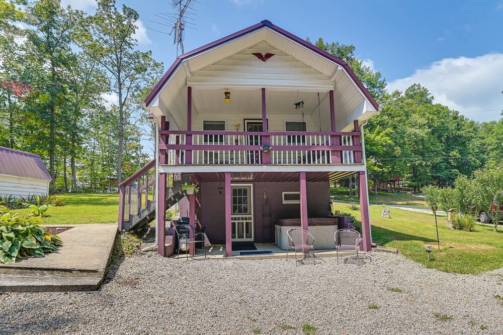 Dog-friendly Home Rental  5 Mi to Cave Run Lake! - Property Image 2
