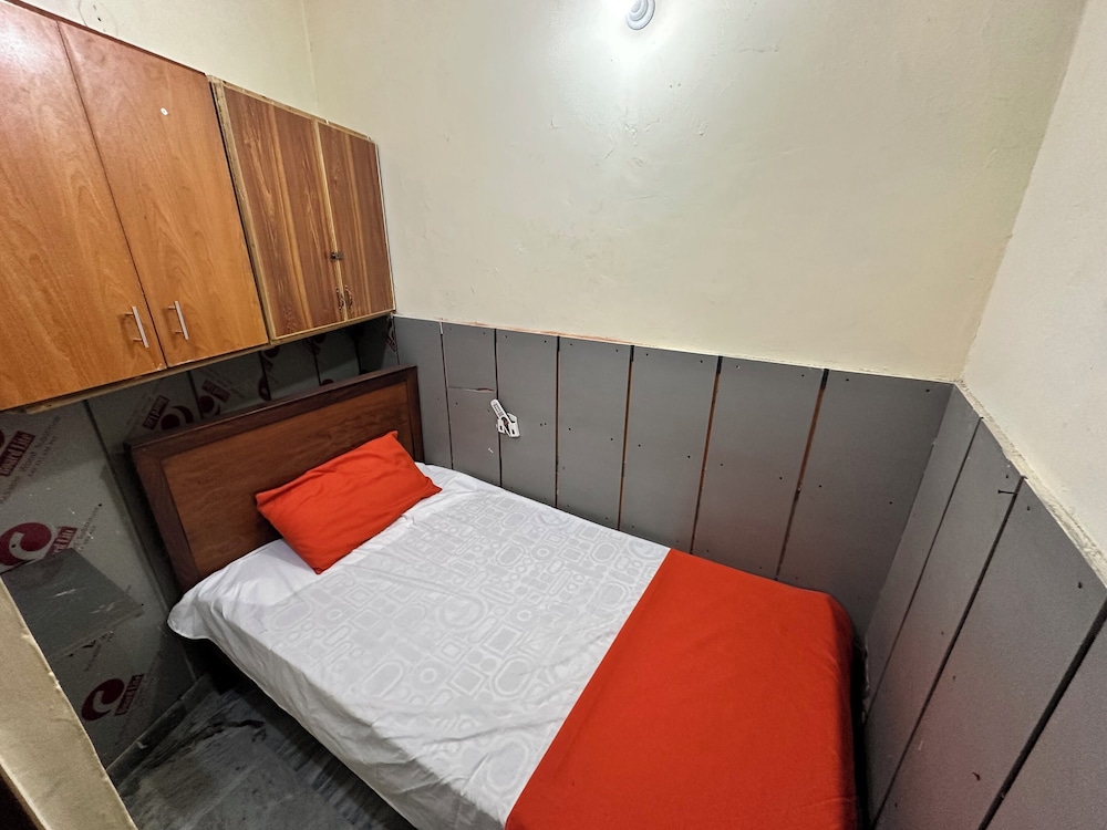 Professional Lahore Hostels