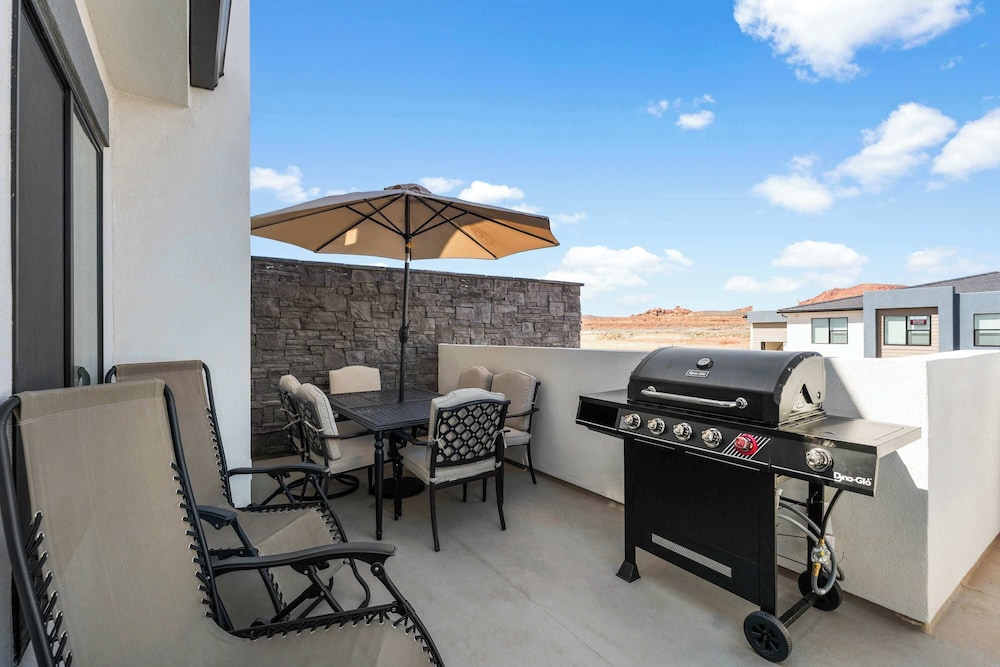 Sunset Ridge - Private Hot Tub Resort Amenities