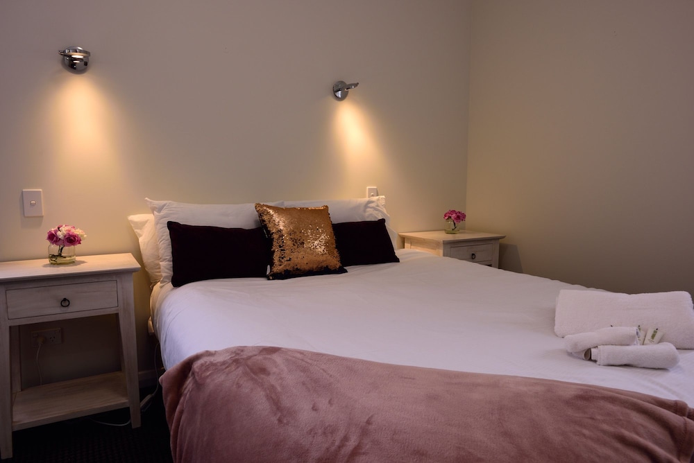 Peaceful and Central Studio in Thames view 5