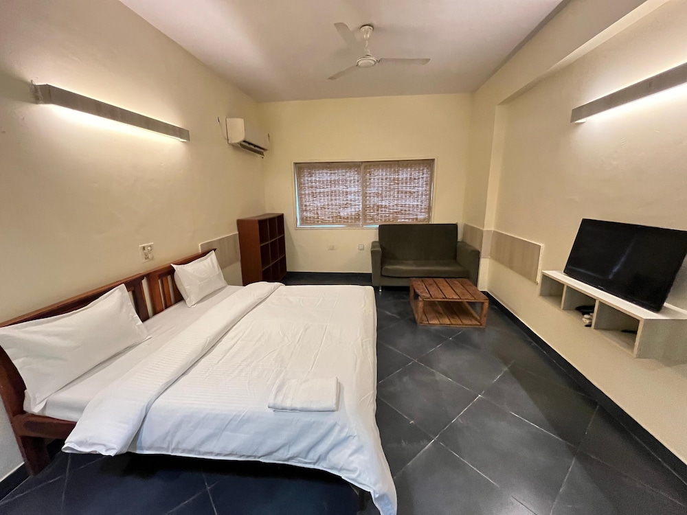 GoBravo Residences – Kapashera, New Delhi