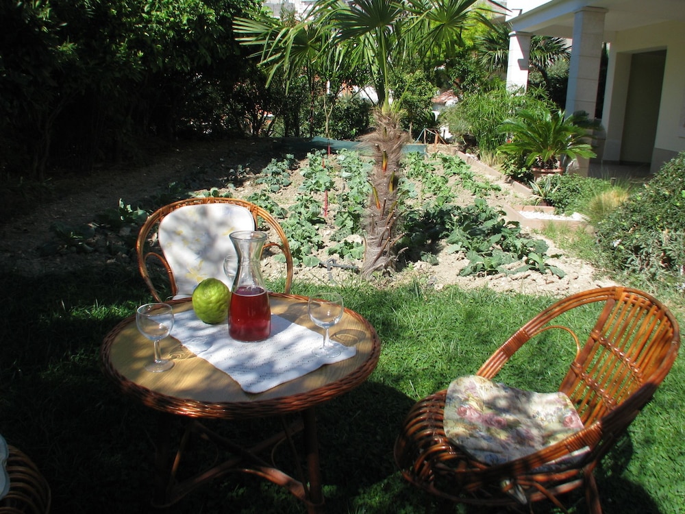 Apartments Miljak